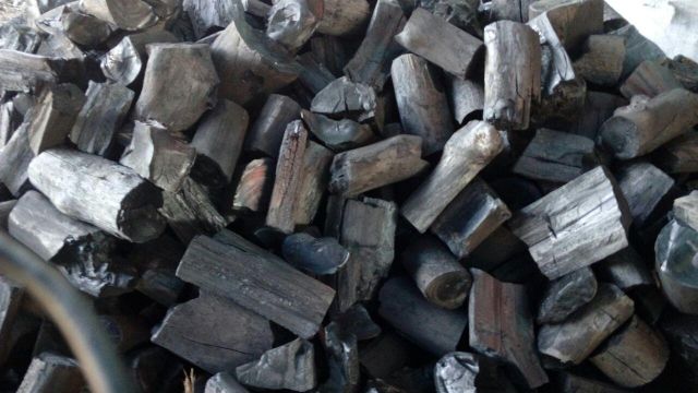 hardwood charcoal Pre-Owned Yes - Image 3