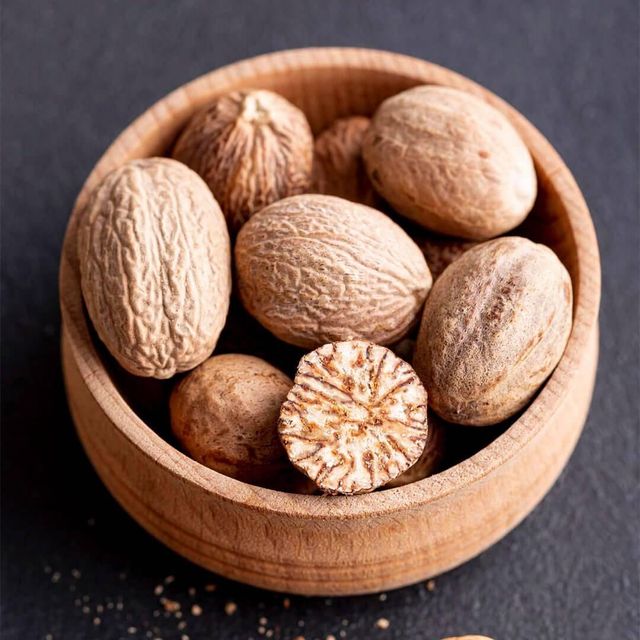 Pure Nutmeg Spice Nutmeg Dried Seeds With Natural Oils High Quality For Food Industry And Industrial Usage - Image 1