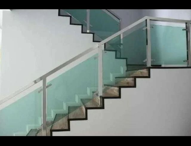 Tempered Glass Railing Material Glass Position Stairs Glass Length Upto 4 Feet Glass Thickness 40 to 60 Glass Height Upto 2 - Image 1