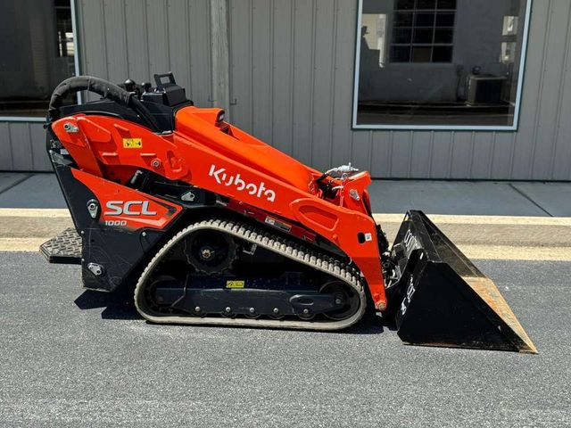 2024 for SCL1000 Diesel Mini Skid Steer Loader Crawler Compact Track Loader Bucket Farm Construction High Efficiency 75KW - Image 1