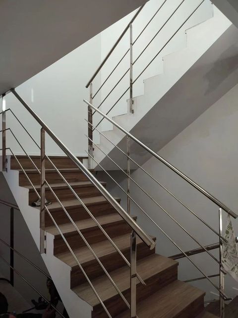 Balcony Stainless Steel Staircase Railing, For Home Design Bar Thickness 3 mm Durability High Position Balcony Material Grade SS - Image 7