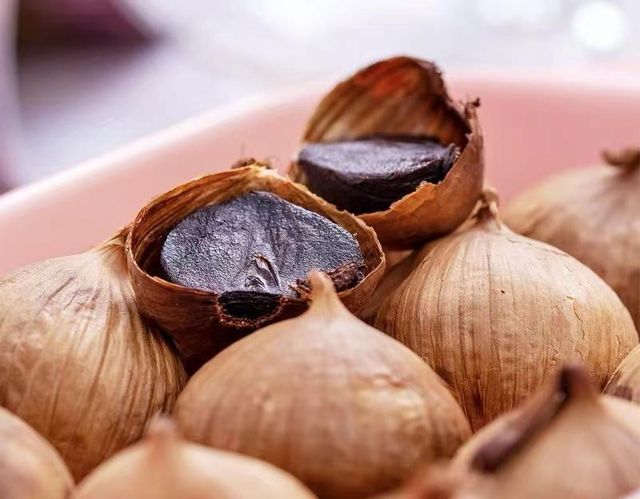 Black garlic High Quality Wholesale Black Garlic Hot Sale New Crop Chinese Black Garlic Fermented Black Garlic - Image 4