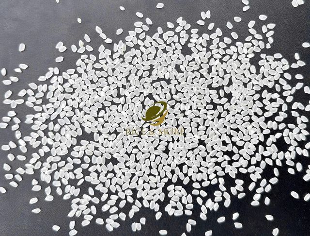 Japonica Rice Short Grain Round Rice Koshihikari Perfect for Sushi Japanese Style 1kg Standing Zip Bag Hot Sale - Image 1