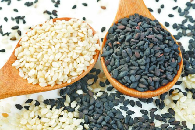 Organic Black & Pure White Sesame Seeds Wholesale Natural Raw Whole Grain with Rich Flavor Hulled Sesame Seeds - Image 5