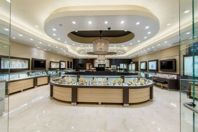 Jewellery Shop Interiors Designing Service - Image 1