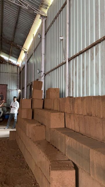 5kg COCOPEAT BRICKS for Grow Bags, Growing Medium for Gardeners, Home Gardening, Potting Mixes - Image 1