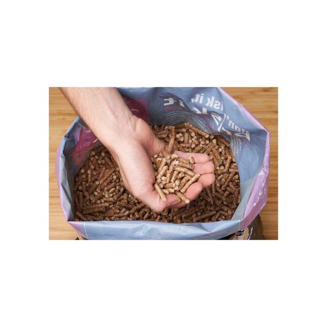 Hardwood oak pellets for eco-friendly heating solutions - Image 3