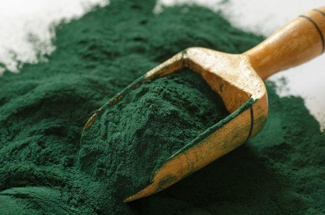 SPIRULINA POWDER Grade FOOD GRADE Product Form Powder Max. Moisture (%) 3% Shelf Life 24 MONTHS Color Deep Green, geen Protein Content 60–70% - Image 2
