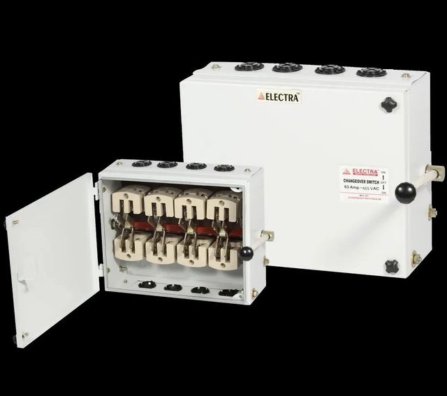 Polycab Electric Manual Change Over Switch, Three Phase Voltage 415 Brand Polycab Phase Three Phase Voltage Rating 415v Current Rating - Image 1
