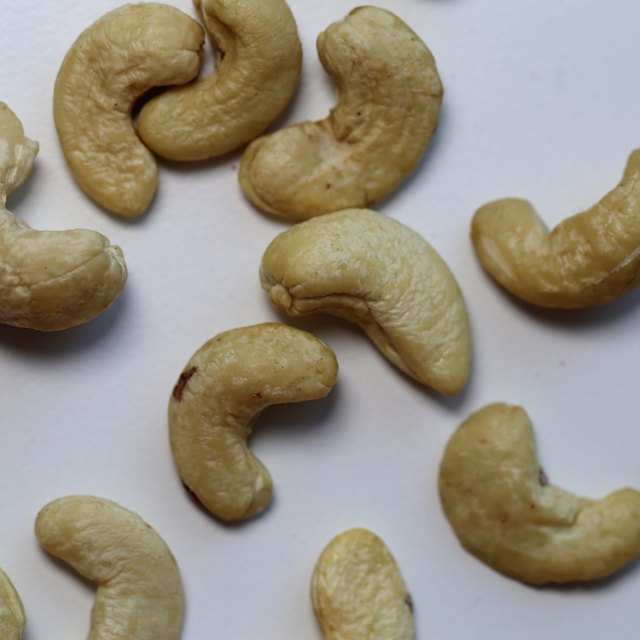 Select Vacuum Packed Dried Cashew Range Featuring Processed Cashew Nuts With Clean Methods For International Wholesale - Image 3