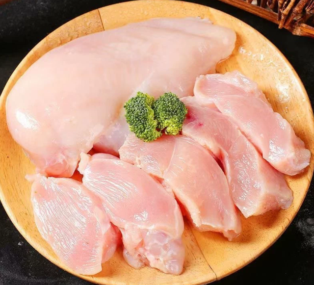High-quality HALAL Frozen Chicken Breast Skinless Boneless Chicken Breast Fillet Hot Sales Price Factory price - Image 1