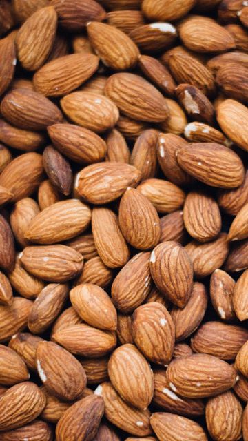 Factory Sells Fresh Healthy Large-Grain Almonds With a Strong Airtight Organic Almond Nuts Dried Raw Almond - Image 1