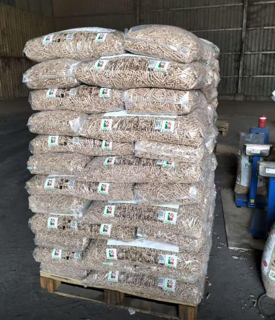 Wood Pellets / Biomass Fuel Pellets - Image 2