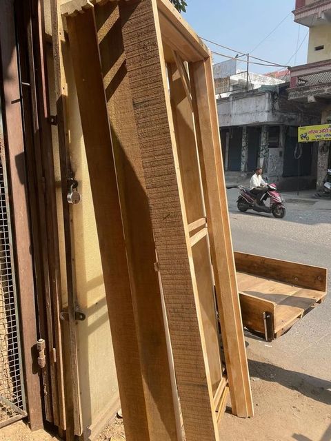 Wooden Chaukhat And Windows Color Brown Height 8 Feet Wood Species Teak Shape Rectangular Wood Grade A Grade I Deal In New - Image 3