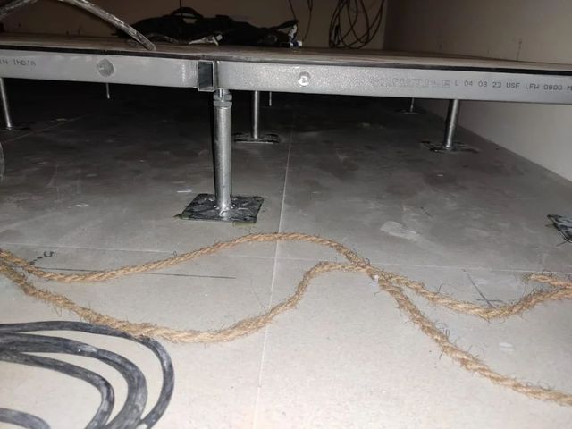 Step Riser Floor Tile, For Floorings, 10 mm Color Grey Finish Matte Shape Square Material PVC Waterproof Yes Thickness 10 - Image 7