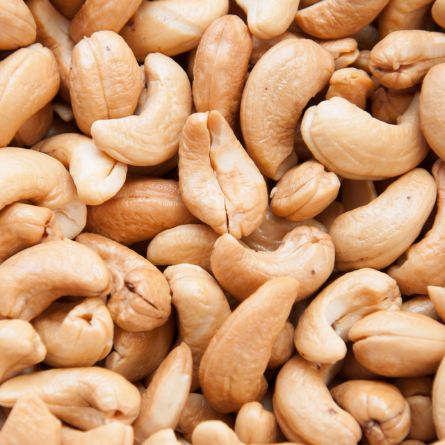 Premium Raw Cashew Nuts Rich In Natural Nutrients Cashew Nuts With 100% Freshness For Wholesale Supply And Bulk Buyers - Image 4