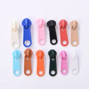 Wholesale Factory Custom Plastic Colorful Bag Zipper Sliders and Puller - Image 2