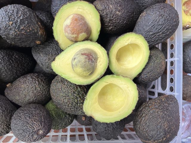 Organic Hass Premium Fresh Creamy Tropical Frozen Avocado From Green Certified 10kgs/carton Newest Crop Wholesale - Image 4