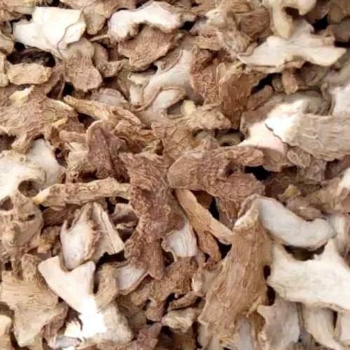 Carefully Prepared Dried Ginger For Flavoring Soups Sauces Curries Tea Blends Bakery Products And Various Food Recipes - Image 1