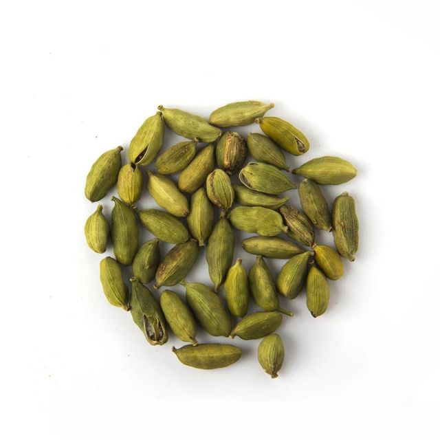 Export Ready Whole Green Cardamom Available With Moisture Control Packing And Farm Origin Details For Wholesale - Image 5