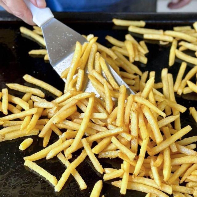 Golden Crispy Frozen French Fries Processed From Fresh Potatoes Offering 95% Natural Quality French Fries For Wholesale - Image 1