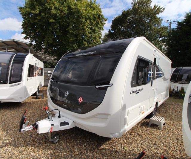 Affordable Swift Challenger 580 Luxury Caravan Well Maintained Spacious Interior Buy Today With Cheap Price Offer Availa - Image 5