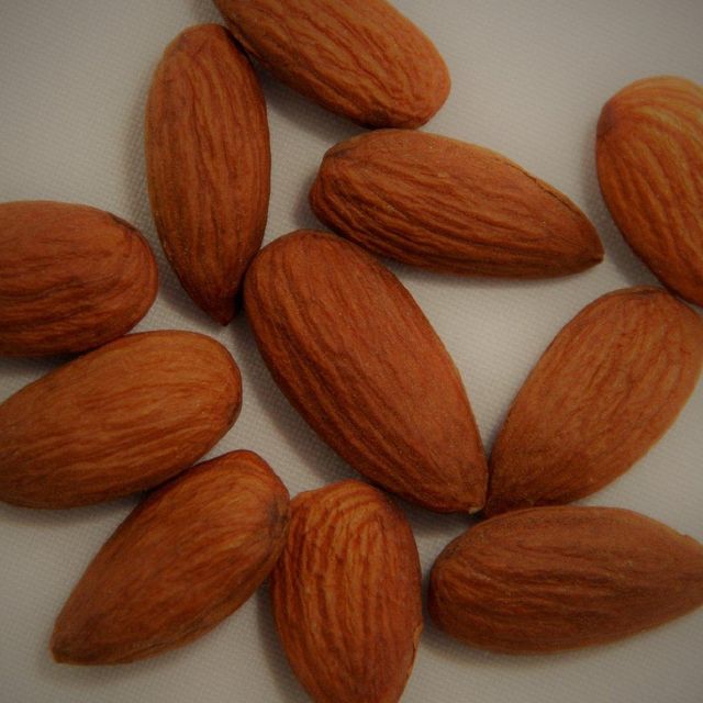 Handpicked Natural Almonds With Delicious Almonds Perfect For Export And Wholesale Bulk Supply - Image 4