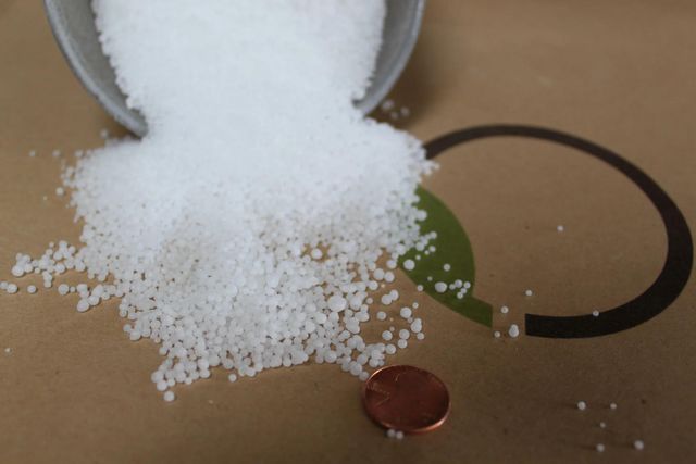 Premium Industrial Urea Chemical Raw Material Wholesale Fast Delivery Stock - Image 3