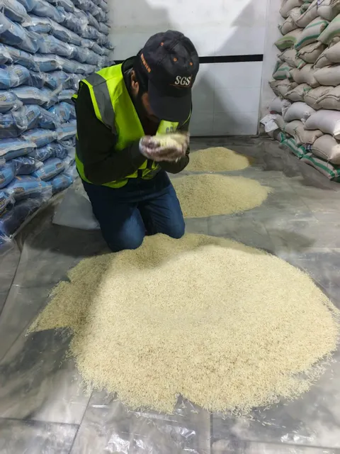 IRRI-6 LONG GRAIN WHITE RICE 10% Broken - Pakistan Origin - Image 3