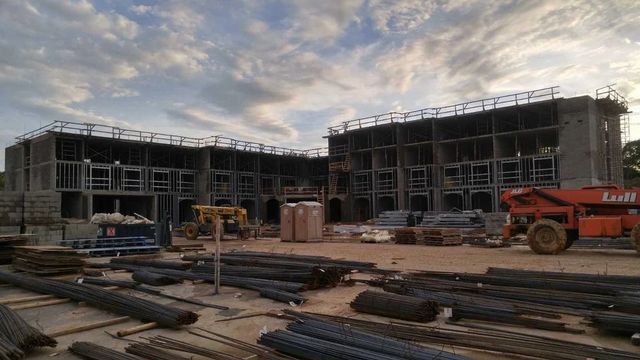 Hotel Construction Service Area 1000Sq.Ft Material Type Steel Location Type Commercial Material Procurement Supplier - Image 3
