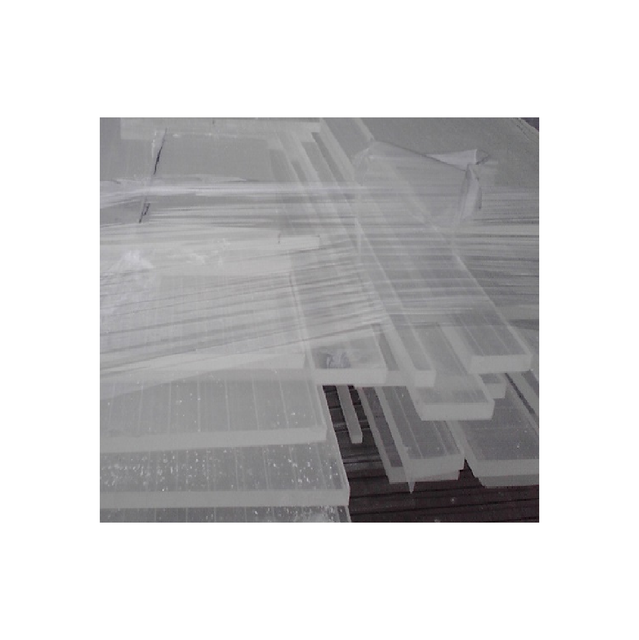 High-quality PMMA scrap available in bulk for recycling with excellent clarity and purity - Image 4