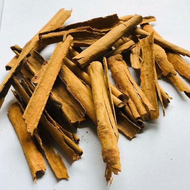 Bulk Supply of Premium Food Grade Cinnamon Sticks and Cinnamon Powder, Carefully Sourced and Processed for Maximum Freshness, Strong Aroma, and Rich Flavor, Suitable for Culinary, Beverage, Health, and Industrial Applications with Flexible Packaging and Worldwide Shipping - Image 1