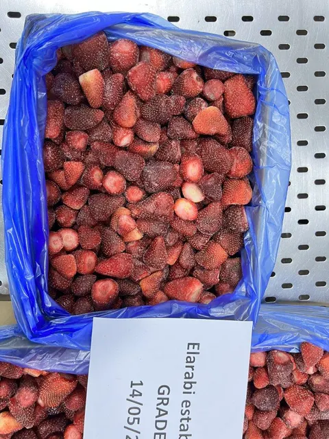IQF Frozen Strawberry high FLAV WITHOUT SUGER GRADE (A - B - AB) – product photo 4, product detail gallery