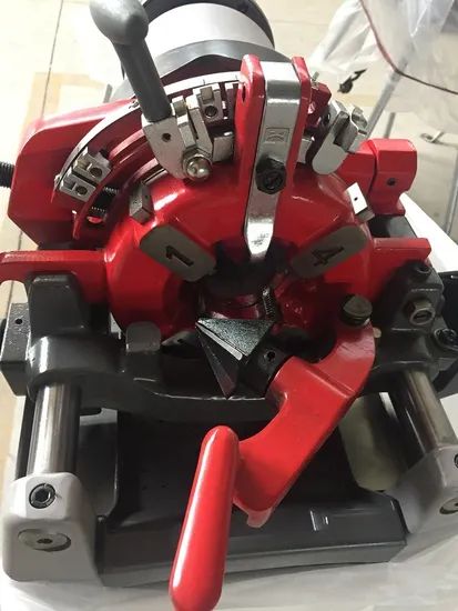 Z1t-SD100f High-Power Electric Pipe Threading Machine with Working Range 1/4"-4" - Image 4