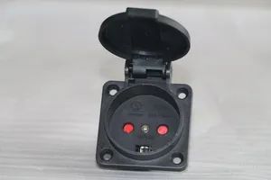 IP54 Schuko Socket Z134K Industrial 16A250V~ CE RoHS ISO9001 Typ Z134K Brand Znpon Trademark ZNPON Model NO. Z134K Standard Ds 60884 - Image 2