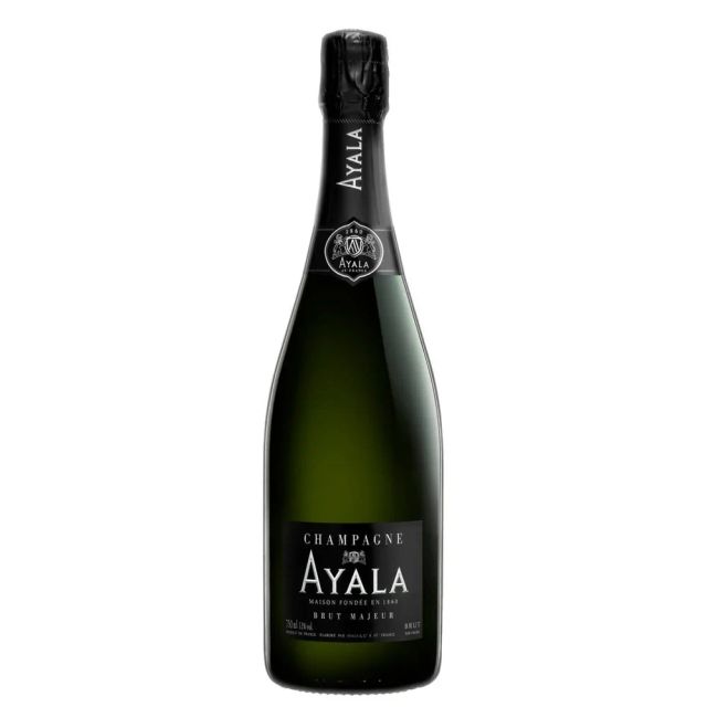 Moet & Chandon Extra Brut Grand Vintage Rose 2015 - - Image 2