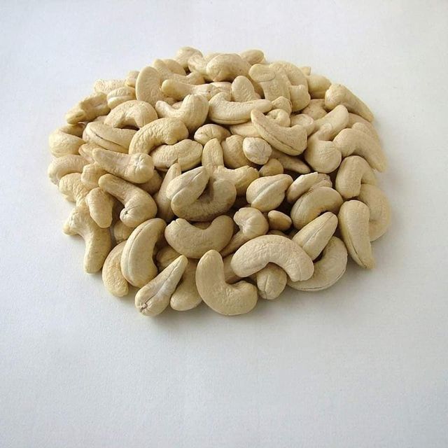 Cashew Nuts 4% Max, BROKEN : 1% Max - Image 2