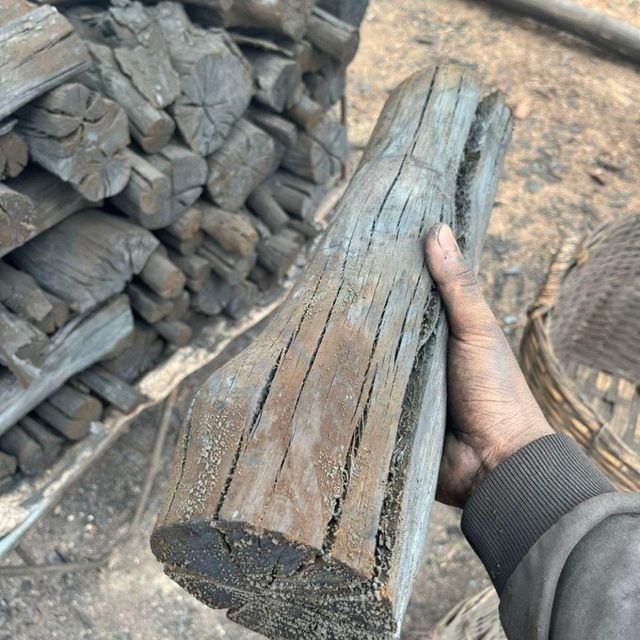 High Quality Lump Mangrove Hardwood Charcoal - Image 3