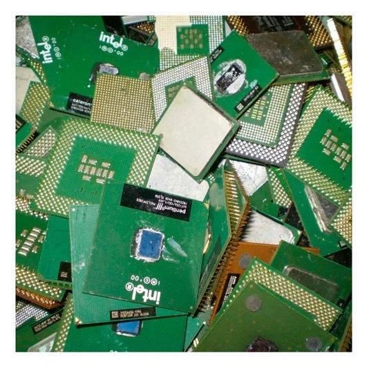 SCRAP COMPUTER MOTHERBOARDS AND CPU CERAMIC PROCESSOR SCRAPS - Image 2