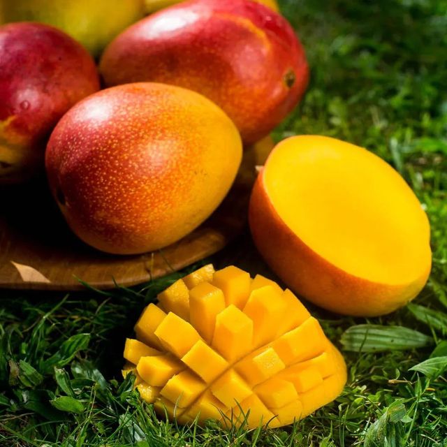Fresh HADEN MANGOES Rich Juicy Texture Perfect For Fruit Lovers Healthy Snacks And Wholesale Fruit Buyers - Image 2