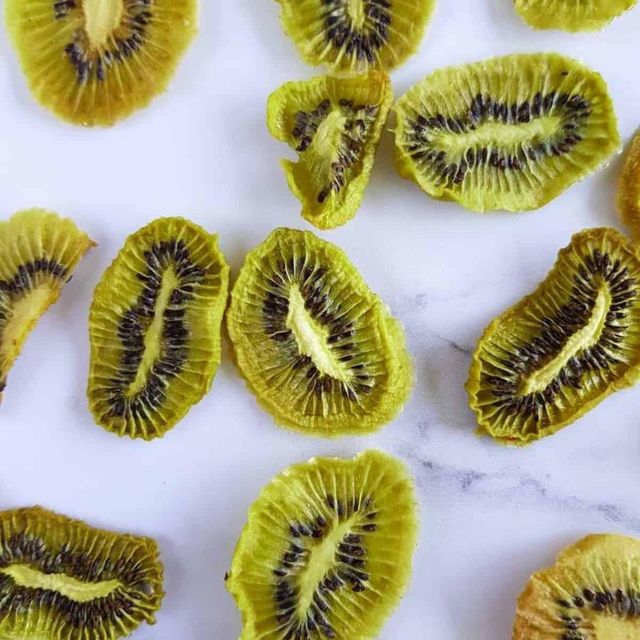 Sweet And Tangy Natural Dried Kiwi High Quality Kiwi Slices For Retail And Bulk Wholesale Supply - Image 3