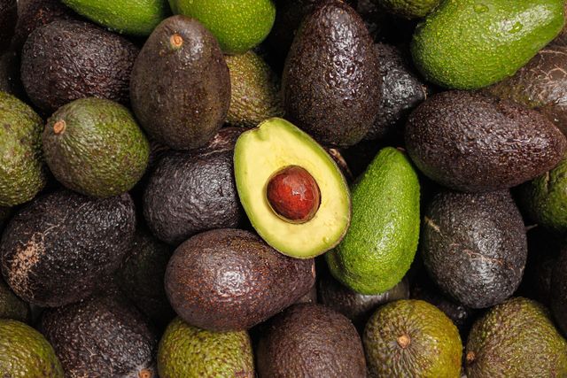 Organic Fresh Avocado, Premium Grade, Nutrient-Rich Fruit, Perfect for Cooking & Healthy Eating - Image 1