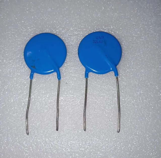 400V RMS DNR 32L431K MOV Color Blue COLOUR BLUE BRANDDNR DNR Maximum Energy 430 Model Number 32L431K, 32l431k Voltage Rating 400V RMS, 400v - Image 1
