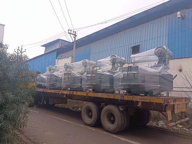 Three Phase Distribution Transformer Phase Three Phase Power Source Electric Application Industrial and Commercial Rating & Diagram plate Earthing - Image 5