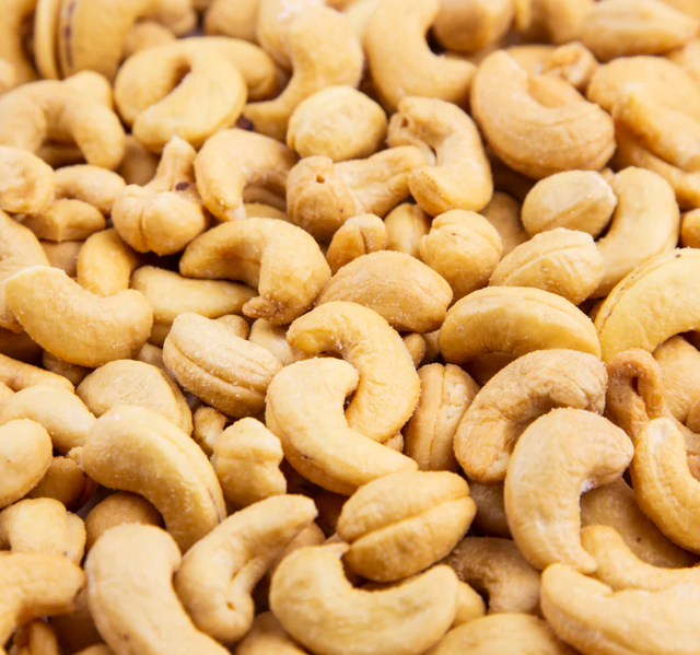Wholesale Organic Cashew nuts Raw Cashew Dried Nuts Cashew Nuts W320 High Quality Vietnam 100% Organic with CHEAP price - Image 3