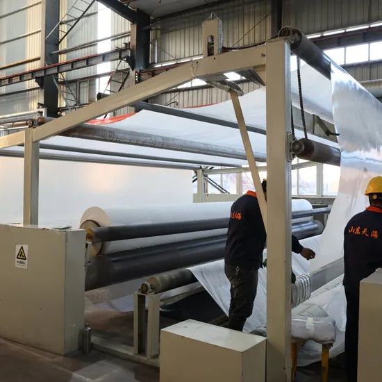 0.75mm Geocomposite Geomembrana De HDPE Material Polyester Transport Package Plastic and Woven Bag Package Gross Weight 300.000kg - Image 1