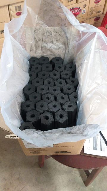 Coconut Charcoal & Briquettes Grade A,B,C Place of Origin Kalimantan, Belawan, - Image 4