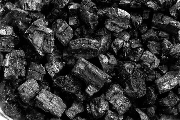 Hardwood Charcoal 90% Carbon Rich Low Smoke Performance Strong Heat Output Bulk Supply For Export Demand - Image 2