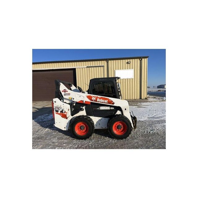 Bobcat T450 compact track skid steer loader for construction sites durable machine with advanced hydraulic system high stability and strong traction for rough terrain excavation and material handling work - Image 3
