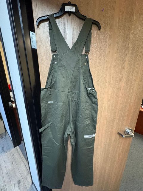 overalls, t shirts and dresess - Image 3